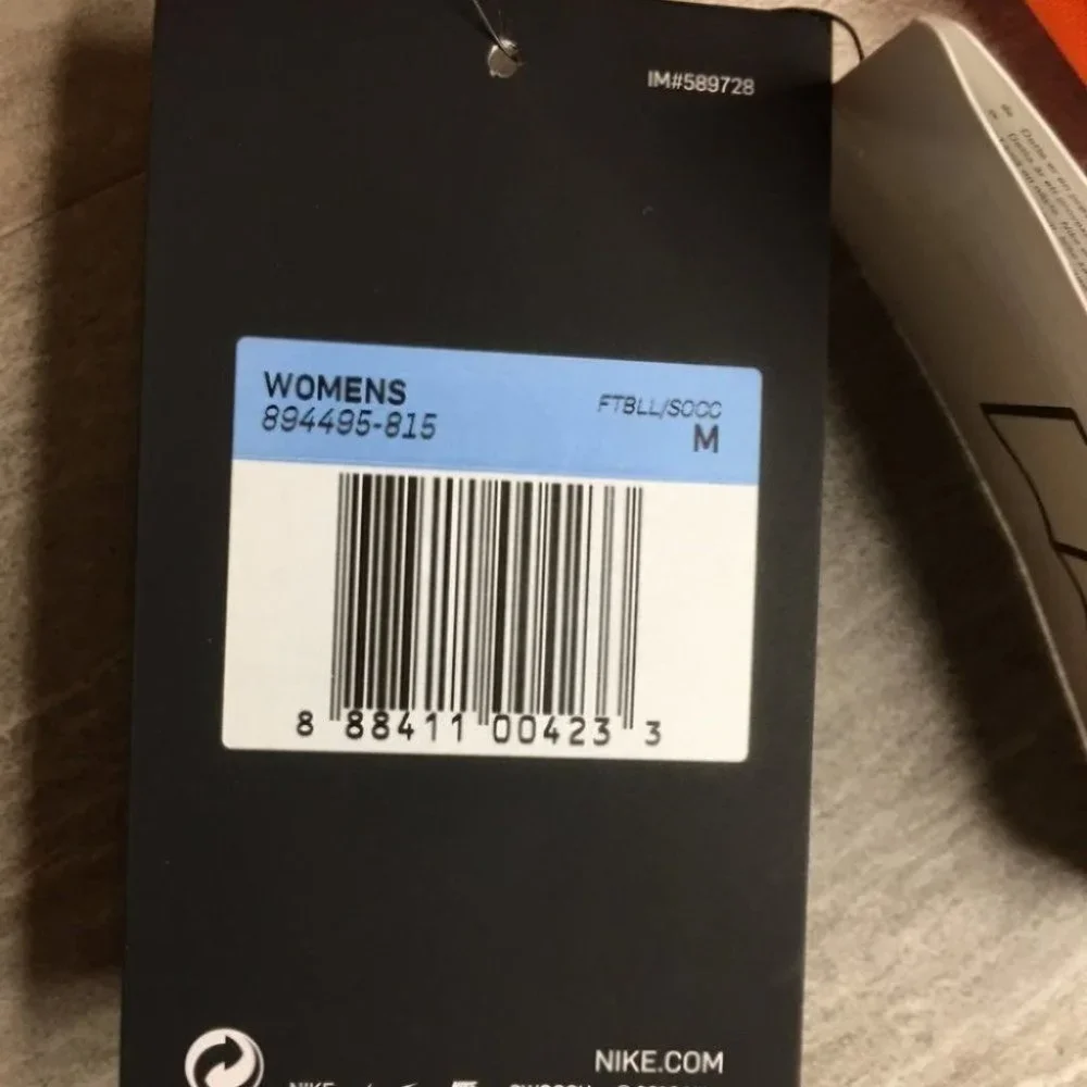 NWT Nike Women's Dri-FIT Tiempo Premier Jersey - Picture 7 of 9